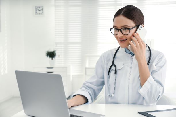 La "téléphone-consultation", simple d'utilisation pour médecins et patients